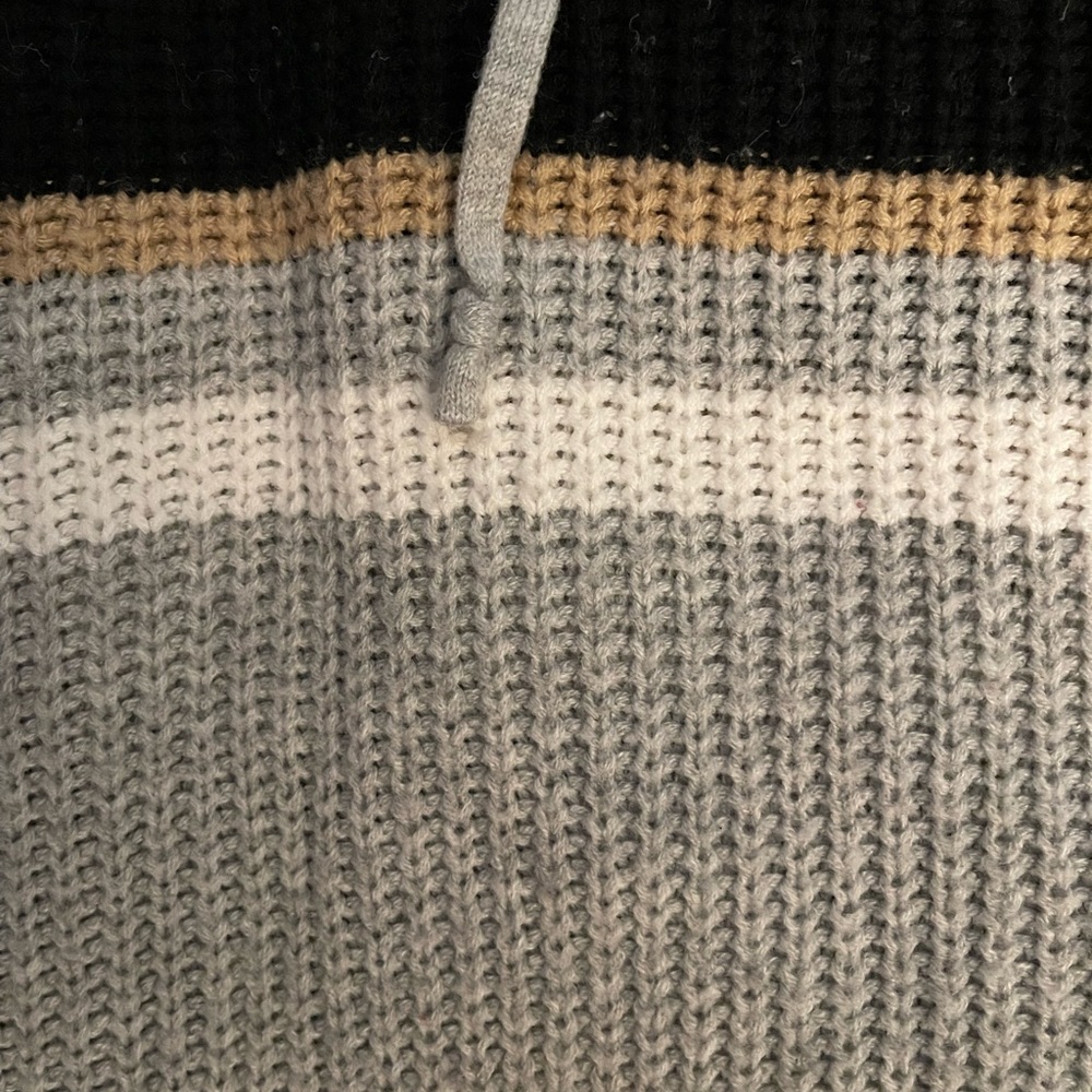 ALMOST FAMOUS HOODED TUNIC SWEATER~ SZ L - Picture 8 of 8